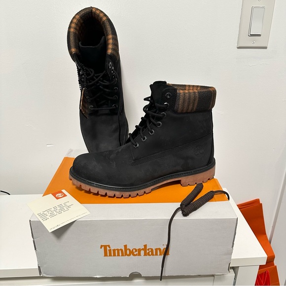 Timberland Boots Men's 11 Warm Lined 6" WATERPROOF Black Nubuck Plaid Tan Boots - Picture 4 of 13